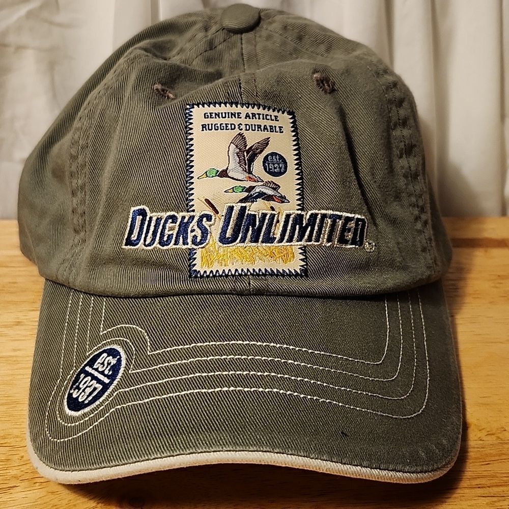 Ducks Unlimited Olive Green Embroidered Stamp-like Design Sliderback Hat - NWOT